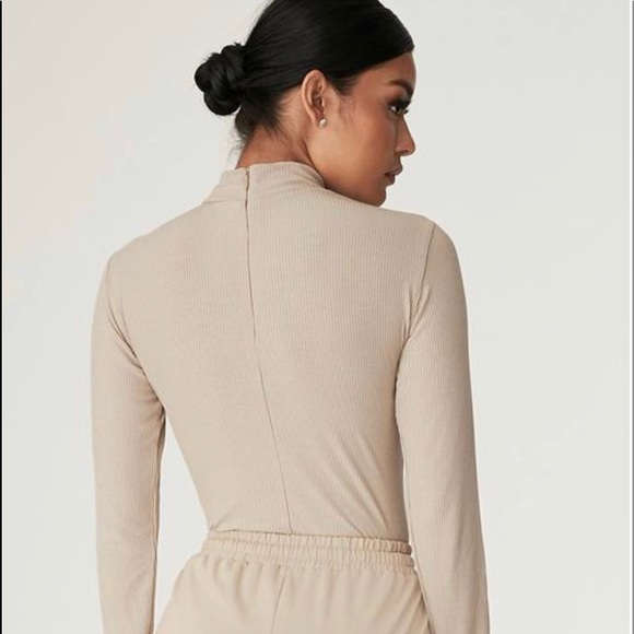 MESHKI Lexie Long Sleeve Bodysuit NEW - Picture 3 of 4